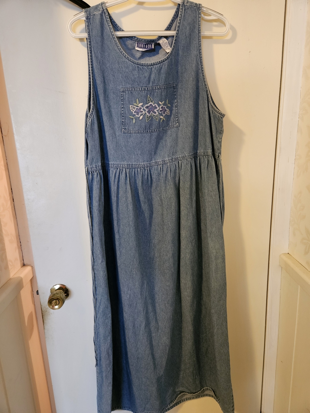 Vintage 90s Erika & Co. Floral Embroidered Denim Dress ✨